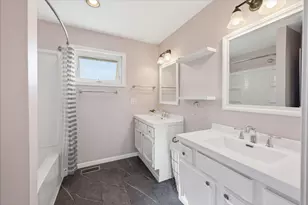 997 Village Rd, Crystal Lake, IL 60014 - Photo 25