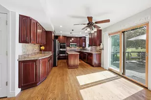 997 Village Rd, Crystal Lake, IL 60014 - Photo 11