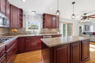 997 Village Rd, Crystal Lake, IL 60014 - Photo 13