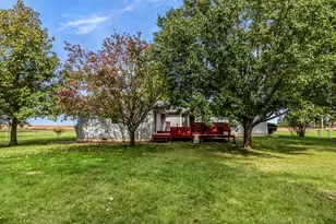 812 W 3rd St, Gilman, IL 60938 - Photo 41