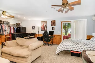 812 W 3rd St, Gilman, IL 60938 - Photo 27