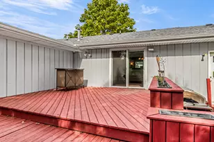812 W 3rd St, Gilman, IL 60938 - Photo 33
