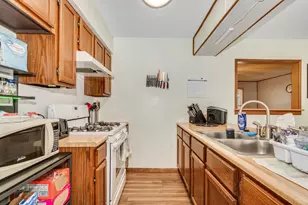 812 W 3rd St, Gilman, IL 60938 - Photo 13