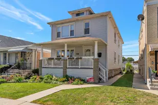5334 N Lovejoy Ave, Chicago, IL 60630 - Photo 1