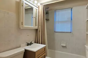 1713 Oakland Ave, Crest Hill, IL 60403 - Photo 13