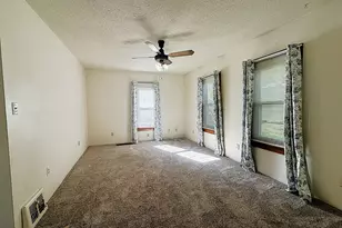 809 Inlet Ave, Dixon, IL 61021 - Photo 3