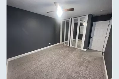 196 Green Court, Streamwood, IL 60107 - Photo 7