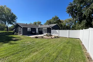 196 Green Ct, Streamwood, IL 60107 - Photo 17