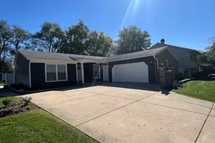196 Green Ct, Streamwood, IL 60107 - Photo 15