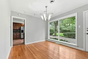311 N Mac Arthur Blvd, Mount Prospect, IL 60056 - Photo 11