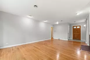 311 N Mac Arthur Blvd, Mount Prospect, IL 60056 - Photo 5