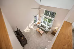 1201 W Danbury Dr, Cary, IL 60013 - Photo 9