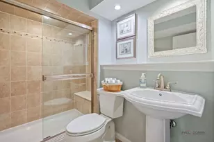1201 W Danbury Dr, Cary, IL 60013 - Photo 27