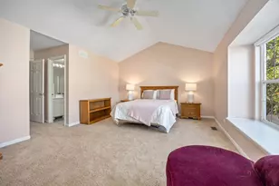 1201 W Danbury Dr, Cary, IL 60013 - Photo 17