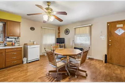 818 S 2nd Avenue, Maywood, IL 60153 - Photo 7