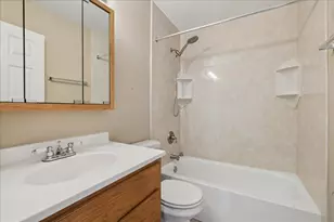 990 Brush Hill Ln, Lake Zurich, IL 60047 - Photo 7