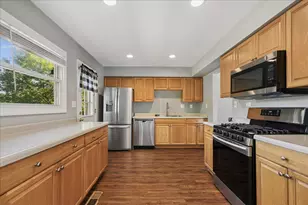 990 Brush Hill Ln, Lake Zurich, IL 60047 - Photo 5