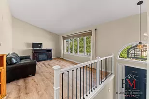 9241 Windsor Pkwy, Tinley Park, IL 60487 - Photo 3