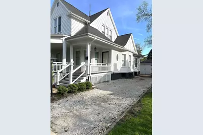 1211 E Jefferson Street, Bloomington, IL 61701 - Photo 3
