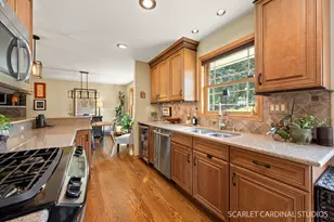 328 Spruce Dr, Naperville, IL 60540 - Photo 9