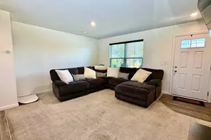 1907 Carriage Ln, Joliet, IL 60433 - Photo 3