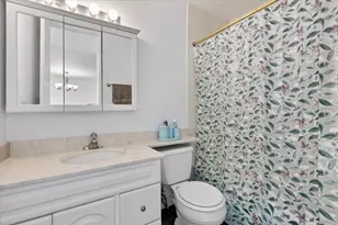 2020 N Lincoln Park W, Chicago, IL 60614 - Photo 17