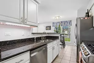 156 Sycamore Ave, Streamwood, IL 60107 - Photo 7