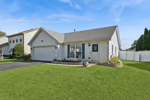 156 Sycamore Ave, Streamwood, IL 60107 - Photo 1