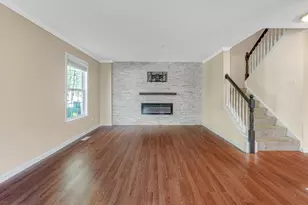 560 Jennifer Cir, Mundelein, IL 60060 - Photo 11