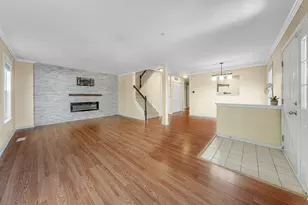 560 Jennifer Cir, Mundelein, IL 60060 - Photo 9