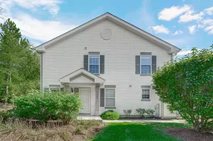 560 Jennifer Cir, Mundelein, IL 60060 - Photo 3