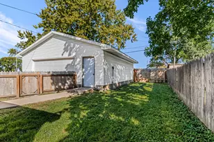 412 E Elm St, Chatsworth, IL 60921 - Photo 11