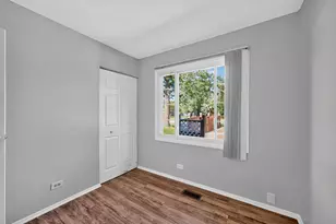 1622 W Celebrity Cir, Hanover Park, IL 60133 - Photo 13