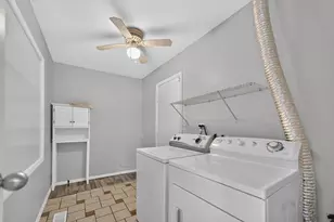 1622 W Celebrity Cir, Hanover Park, IL 60133 - Photo 19