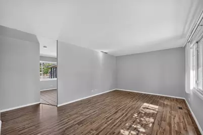 1622 W Celebrity Circle, Hanover Park, IL 60133 - Photo 3