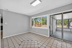 1622 W Celebrity Cir, Hanover Park, IL 60133 - Photo 9