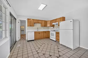1622 W Celebrity Cir, Hanover Park, IL 60133 - Photo 7
