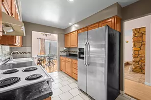 119 Glen View Dr, Sherrard, IL 61281 - Photo 9