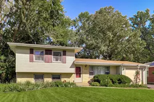 278 Union St, Crystal Lake, IL 60014 - Photo 1