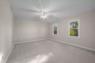 550 Longmeadow Cir, Saint Charles, IL 60174 - Photo 39
