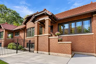 10516 S Seeley Ave, Chicago, IL 60643 - Photo 3