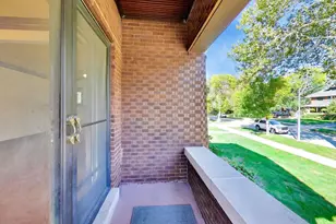 10516 S Seeley Ave, Chicago, IL 60643 - Photo 15