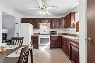3740 176th Pl, Country Club Hills, IL 60478 - Photo 5