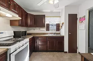 3740 176th Pl, Country Club Hills, IL 60478 - Photo 7