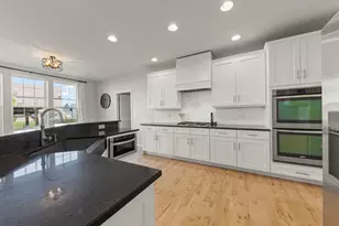 3654 Thornhill Dr, Elgin, IL 60124 - Photo 11
