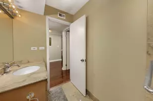 445 N Park Blvd, Glen Ellyn, IL 60137 - Photo 15