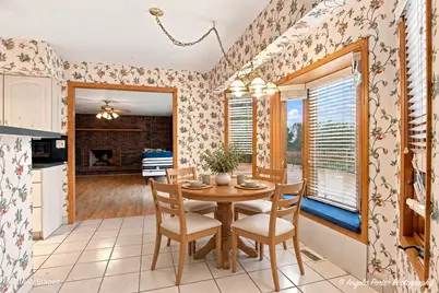 14289 W Shelley Lane, Wadsworth, IL 60083 - Photo 9