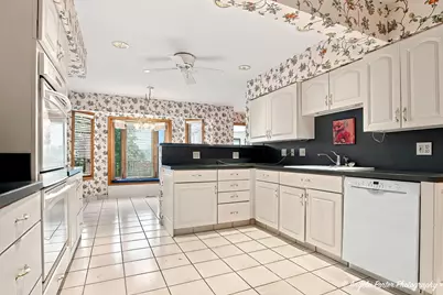 14289 W Shelley Lane, Wadsworth, IL 60083 - Photo 13
