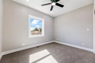 5708 W 84th Pl, Burbank, IL 60459 - Photo 17