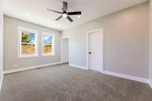 5708 W 84th Pl, Burbank, IL 60459 - Photo 13
